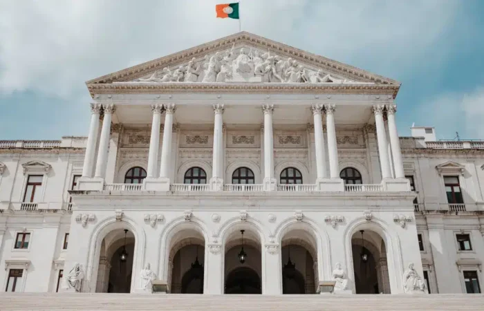 Portugal permanent residency cost